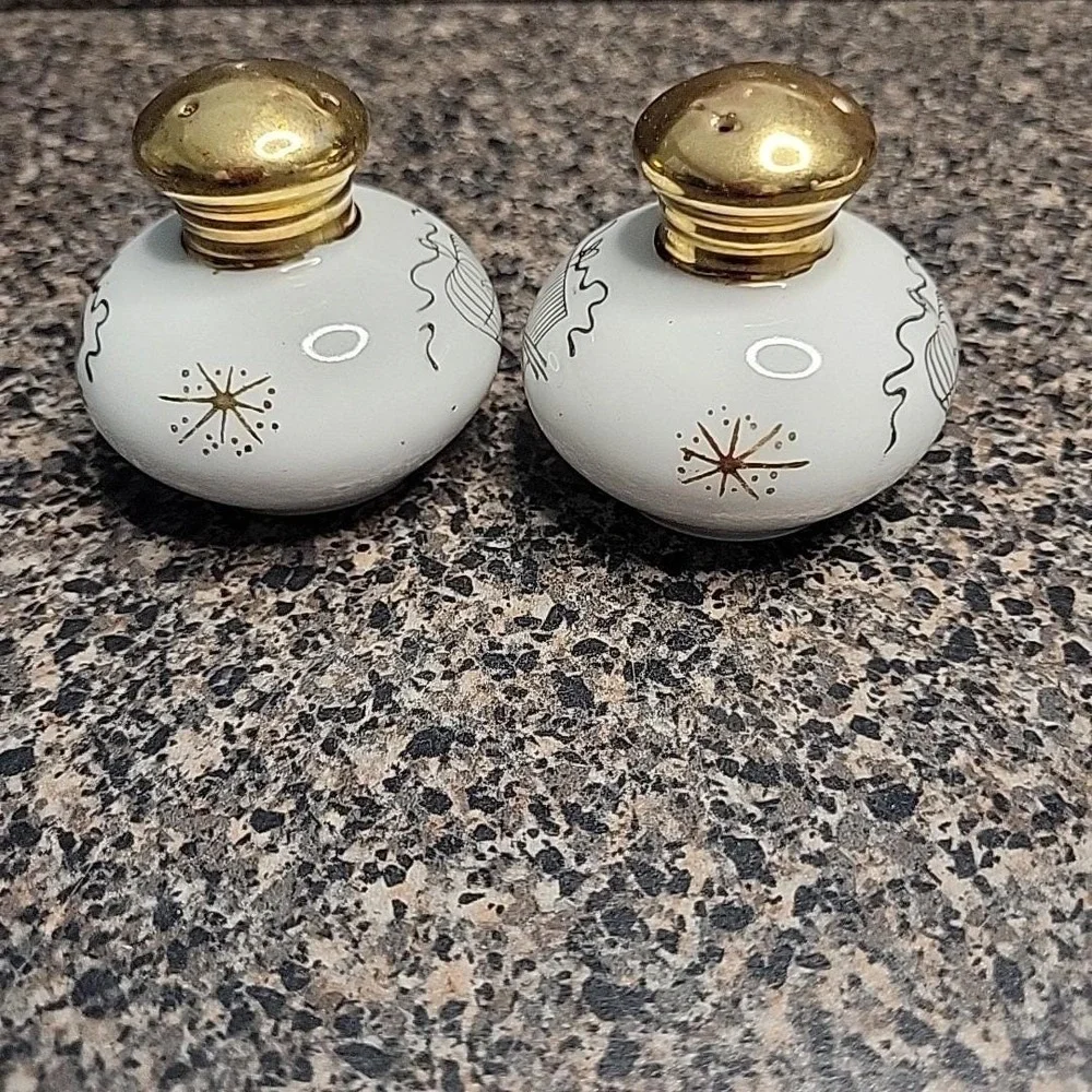 VINTAGE‎ Ucagco Gilded Birdcages Salt & Pepper Shakers JAPAN